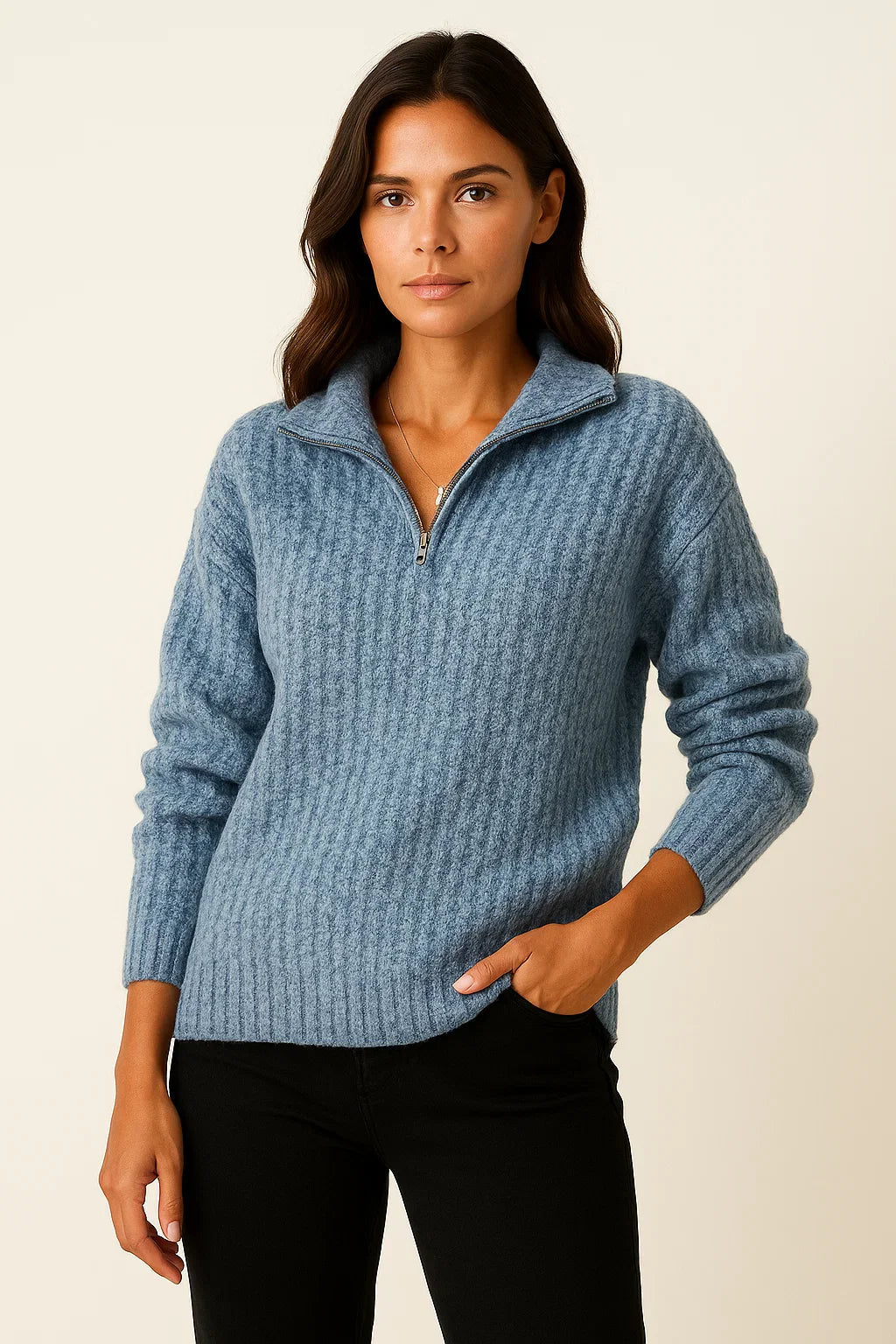 Gerippter Strickpullover mit Stehkragen und Reißverschluss