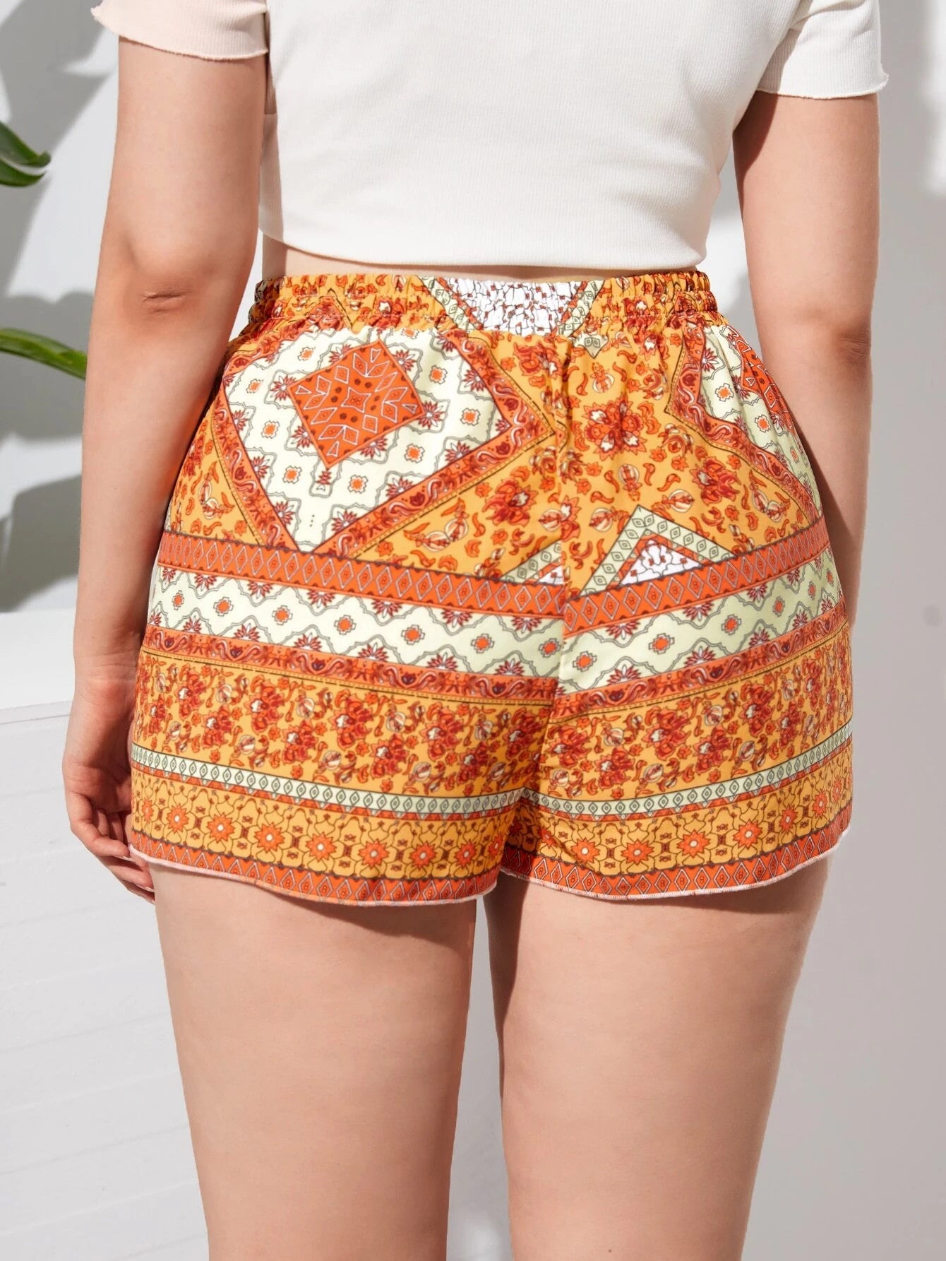 Sommer 2025 Boho Shorts mit floralem Muster in Plus Size
