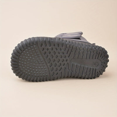 Botas de nieve cálidas para niños: comodidad y protección en invierno.