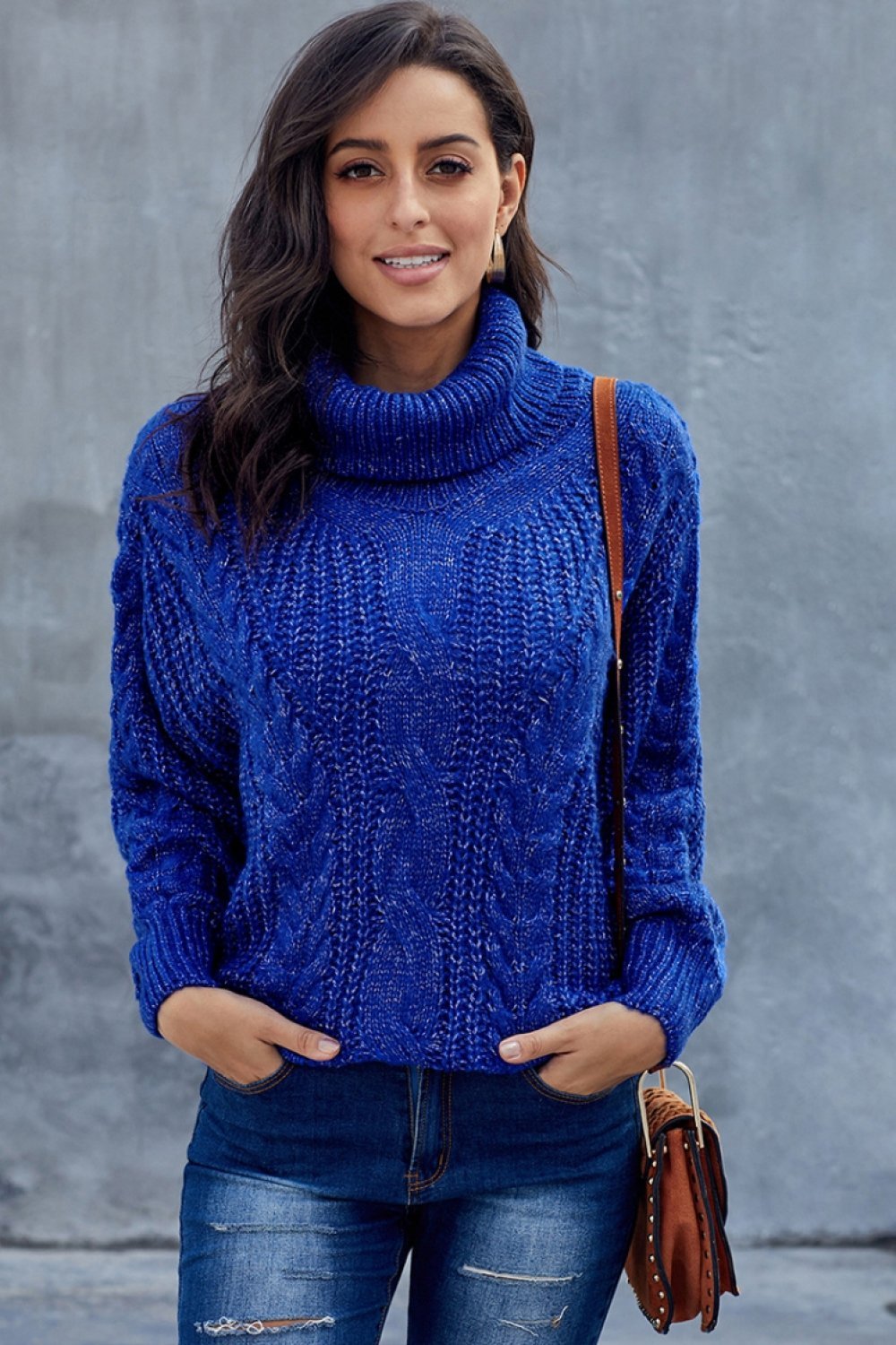 Patricia | Stilvoller Rollkragenpullover für Damen mit grobem Zopfmuster