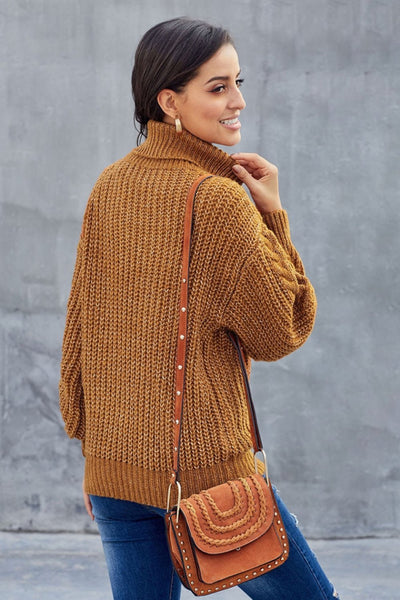 Patricia | Stilvoller Rollkragenpullover für Damen mit grobem Zopfmuster