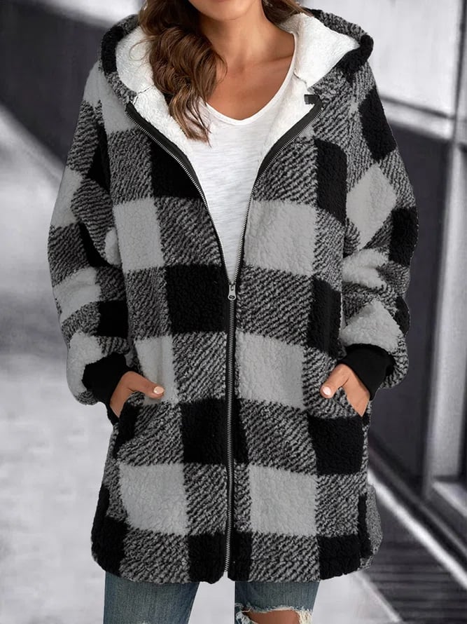 Fleecejacke mit karierter Kapuze und Reißverschluss in Übergröße