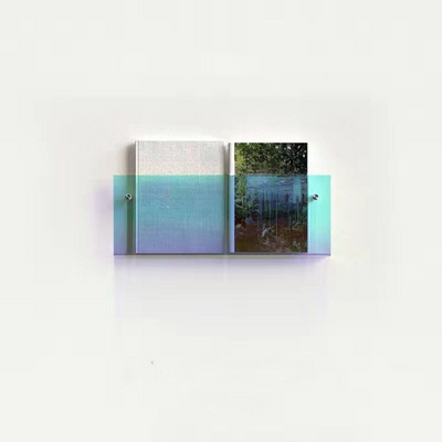 Estante de pared con revistero de acrílico transparente