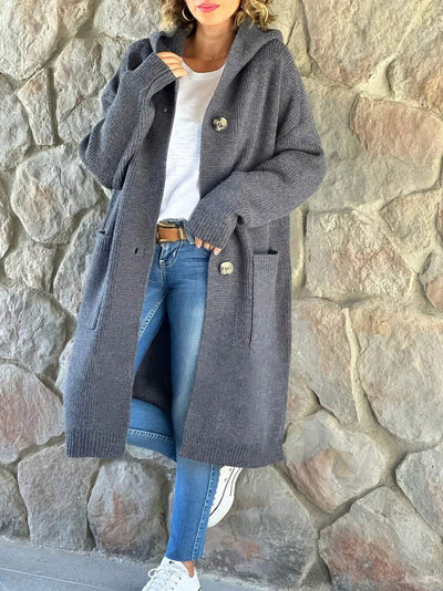Beigefarbene Kapuzenjacke aus Strick für Frauen