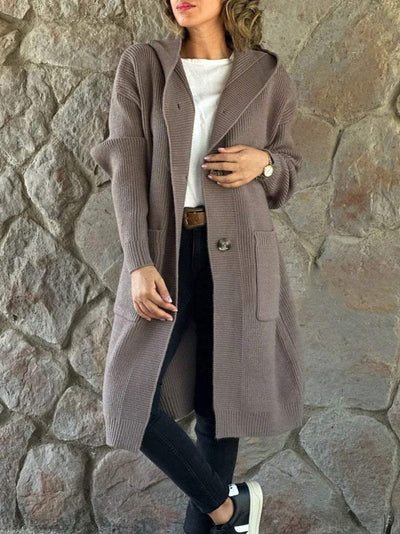 Beigefarbene Kapuzenjacke aus Strick für Frauen