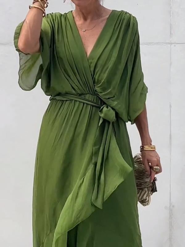Fließendes Sommerkleid für Frauen mit V-Ausschnitt und Taillengürtel