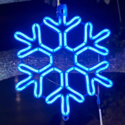 Luces LED de copos de nieve para decoración navideña en exteriores.