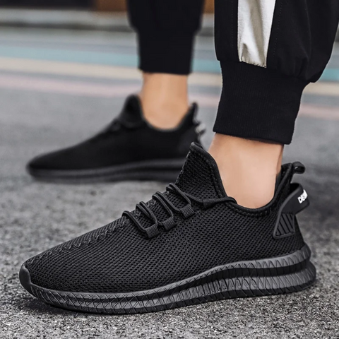 Leichte Herren-Turnschuhe mit orthopädischem Fußbett