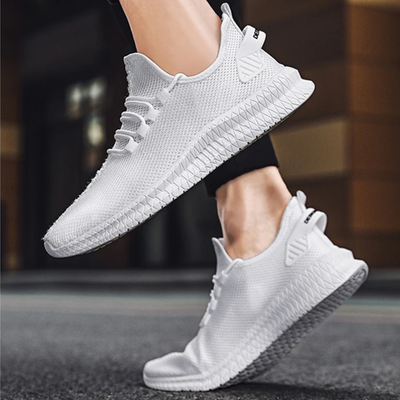 Leichte Herren-Turnschuhe mit orthopädischem Fußbett
