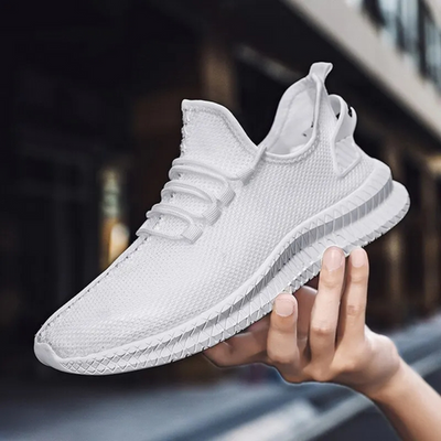 Leichte Herren-Turnschuhe mit orthopädischem Fußbett
