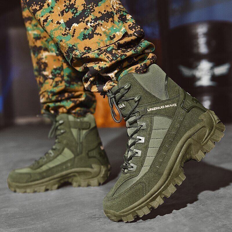 Militärische Winterstiefel