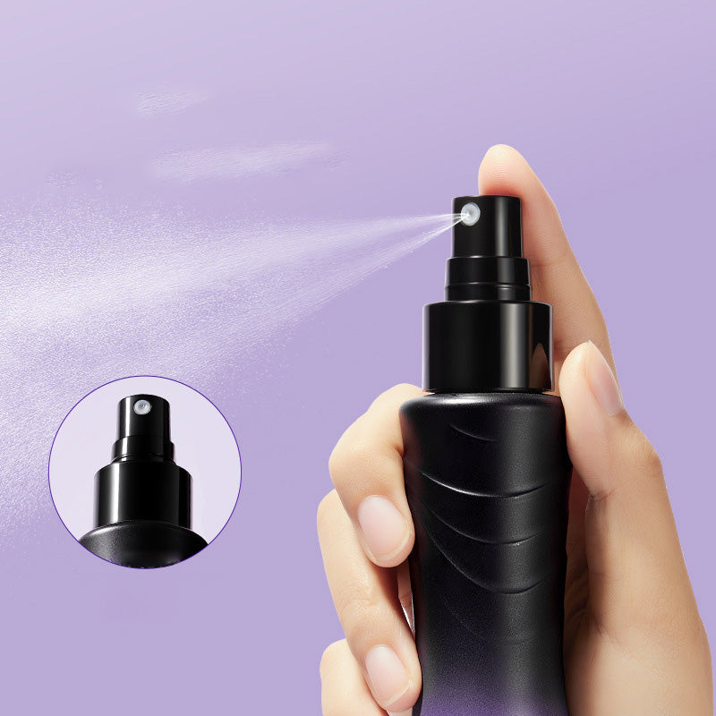 Erfrischendes, voluminöses, nicht klebendes Leave-In-Spray für die Haarpflege