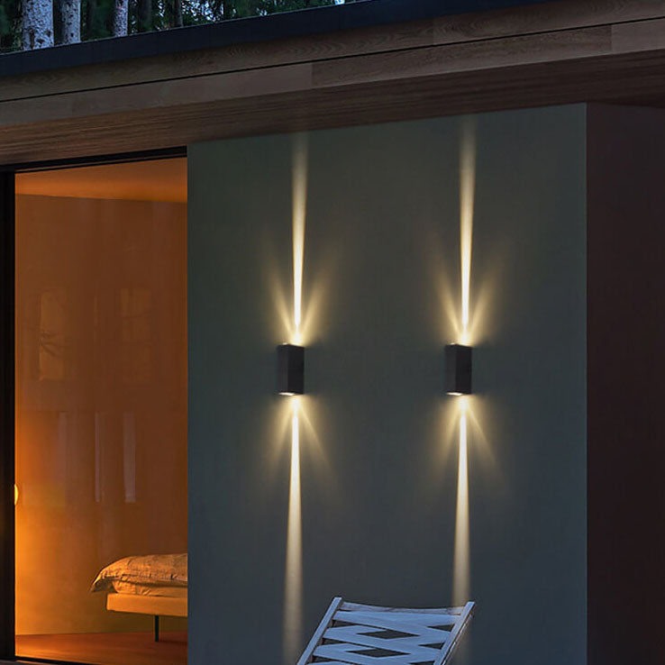 Aplique de pared moderno negro LED para exterior