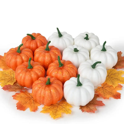 Juego de decoración de 12 piezas con hojas de arce otoñal y calabazas.